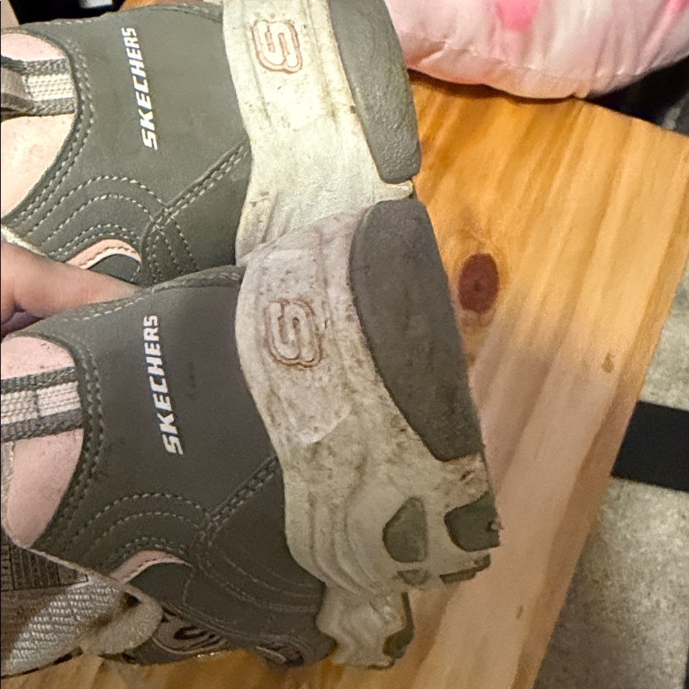 Skechers Kids' Gray Sneakers with Leopard Print - Picture 3 of 6